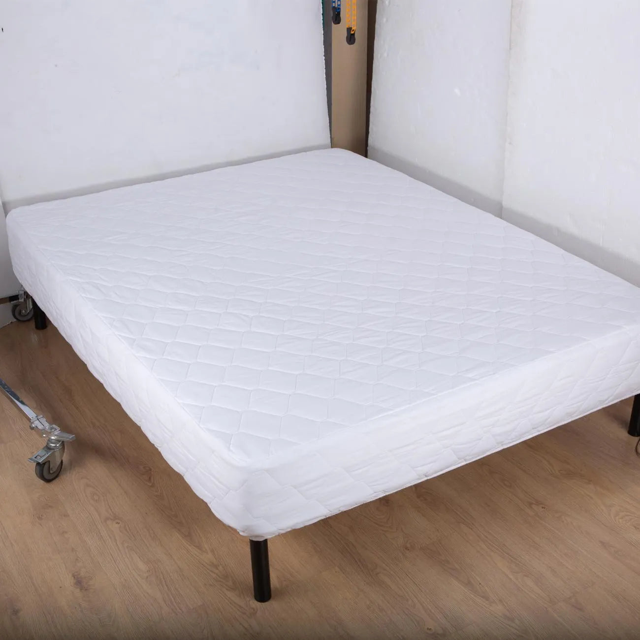 Veneto Thermo mattress cover with side panel