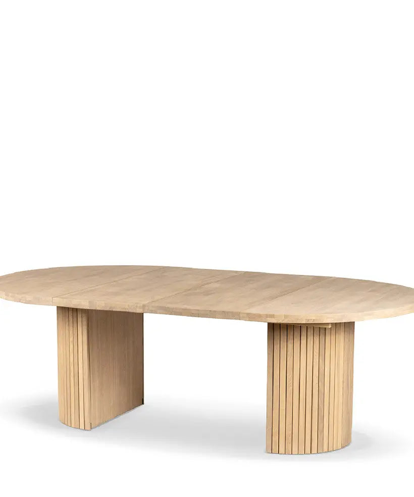 Veneto Italia Tables Tromsø round Extendible Dining Table