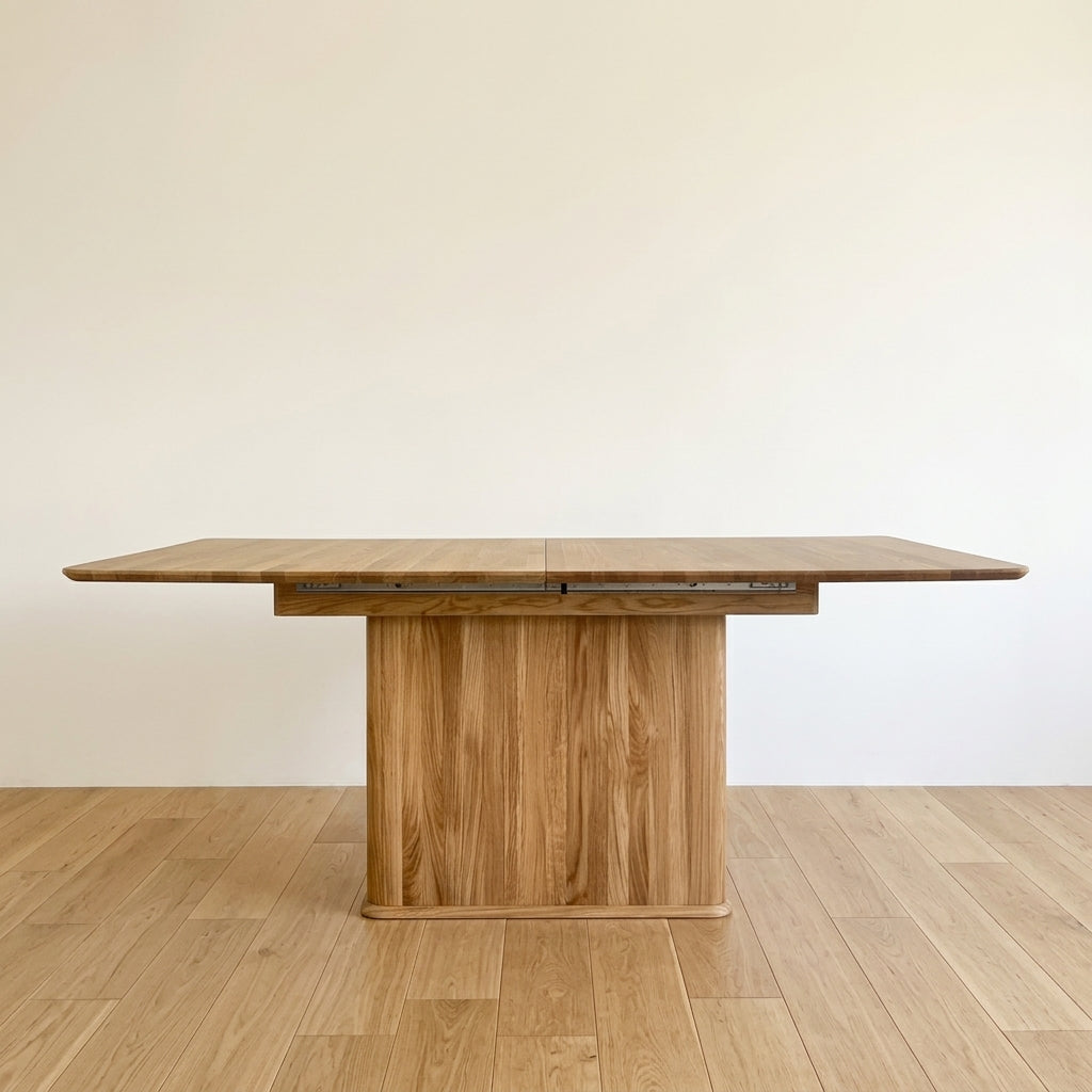 Cwellyn Extendable Dining Table
