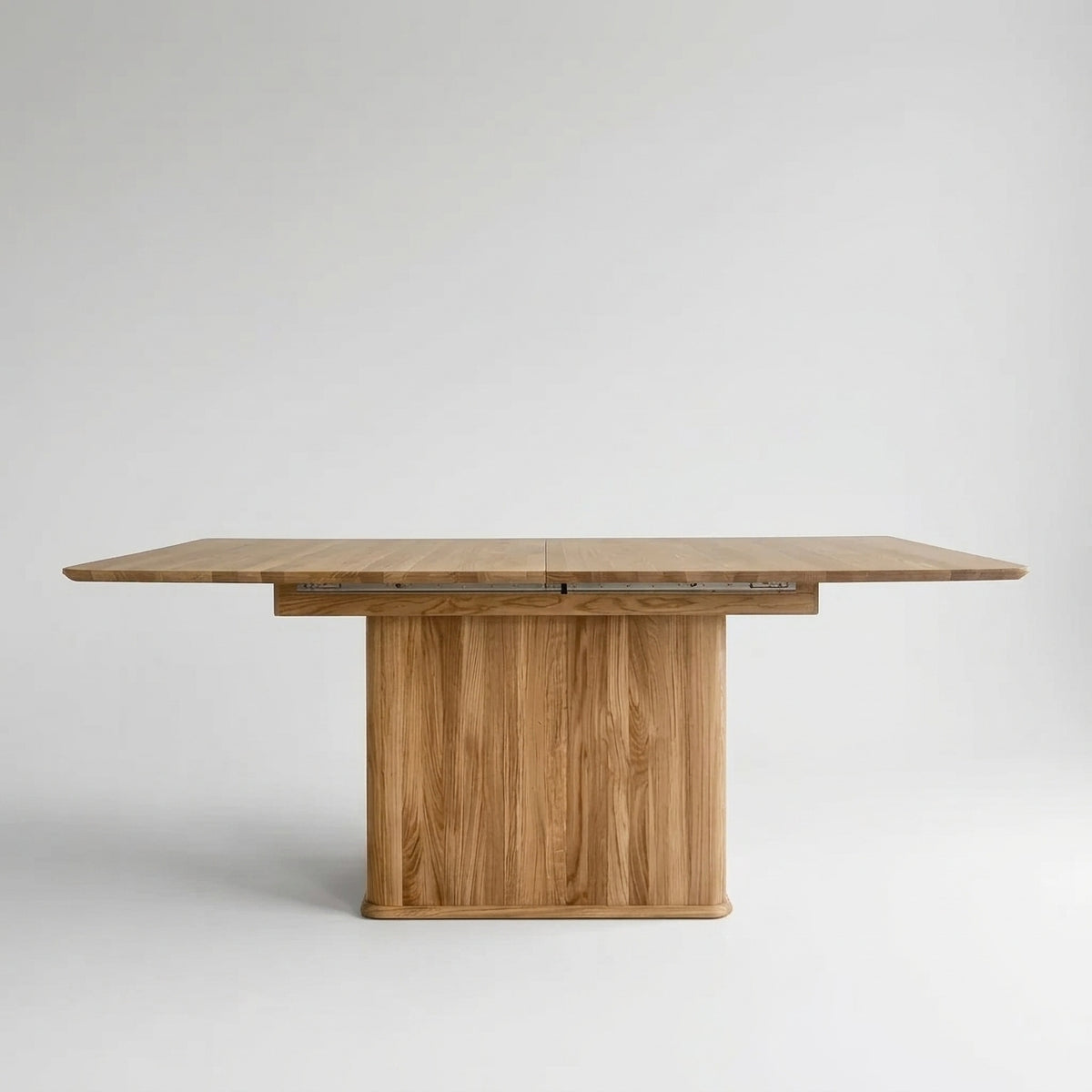 Cwellyn Extendable Dining Table