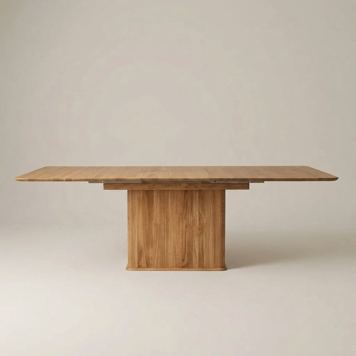 Cwellyn Extendable Dining Table